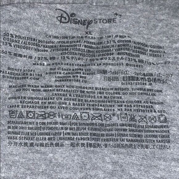Classic Mickey Mouse T shirt from Disney store - Picture 3 of 3